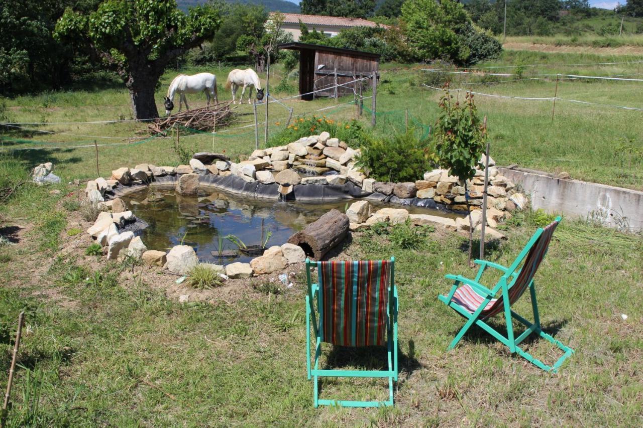 L'Attrape Rêve Insolite Saint-Vincent-de-Barres Extérieur photo